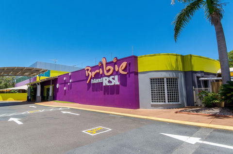 Lowset, Pet Friendly Cottage - Sunset Ave, Bongaree - Surfers Paradise Gold Coast 4