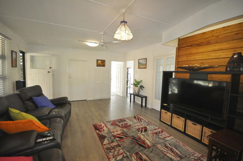 Beachside Beauty - Surfers Paradise Gold Coast 10