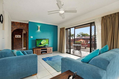 Waterviews,Pool, Wifi Its All Here !- Welsby Pde, Bongaree - Surfers Paradise Gold Coast 11