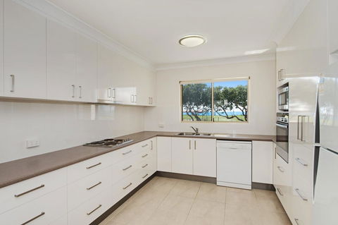 Walk To Surf Beach - Ground Floor Apartment - Bribie Horizons Boyd St, Woorim - Surfers Paradise Gold Coast 4