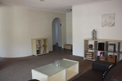Close To Surf Beach, Surf Club, Hotel And Shops - Boyd St, Woorim - Surfers Paradise Gold Coast 3