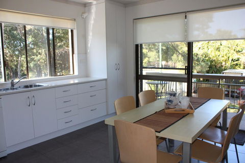 Close To Surf Beach, Surf Club, Hotel And Shops - Boyd St, Woorim - Surfers Paradise Gold Coast 15