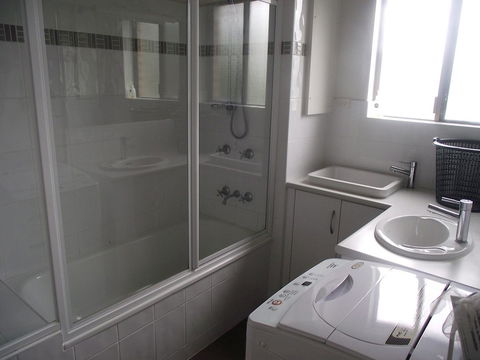 Close To Surf Beach, Surf Club, Hotel And Shops - Boyd St, Woorim - Surfers Paradise Gold Coast 12