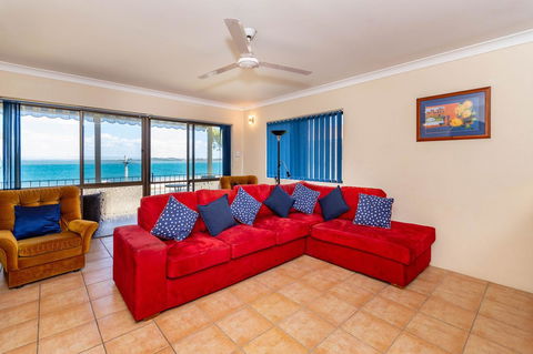 Fantastic Views From This Top Floor Unit! - Surfers Paradise Gold Coast 0