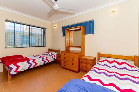 Fantastic Views From This Top Floor Unit! - Surfers Paradise Gold Coast 5