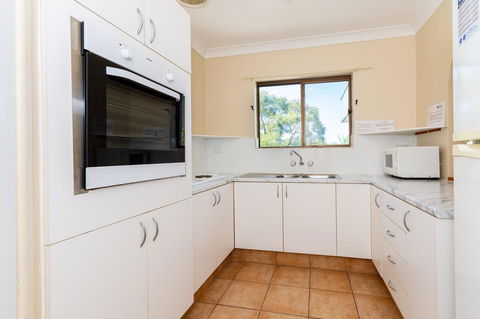 Fantastic Views From This Top Floor Unit! - Surfers Paradise Gold Coast 13