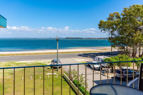 Fantastic Views From This Top Floor Unit! - Surfers Paradise Gold Coast 4