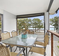Fishing and Swimming at your doorstep - Sylvan Beach Esp Bellara - Surfers Paradise Gold Coast