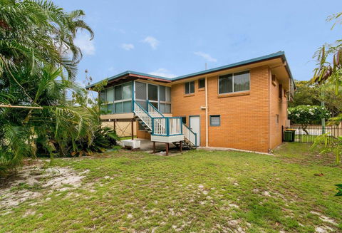 Short Stroll To Surf Beach - North Street, Woorim - Surfers Paradise Gold Coast 16