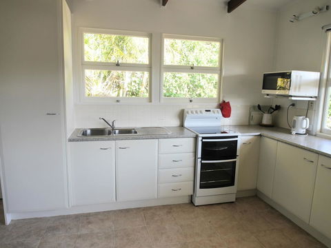 BAMBARA - Surfers Paradise Gold Coast 5