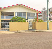 'Mooring Two Upstairs' 23 Shoal Bay Rd - Stunning views WIFI Air Conditioning and Boat Parking - Surfers Paradise Gold Coast