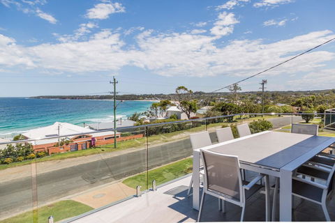 'Salt & Light' Mollymook - Surfers Paradise Gold Coast 0