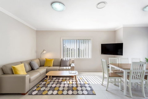 'Tween Bays', Ocean Beach Road, 3/39 - Surfers Paradise Gold Coast 1