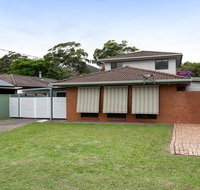 'Willows At The Bay' 111 Horace St - Large House with Aircon WIFI and Boat Parking. - Surfers Paradise Gold Coast