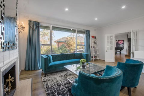 , , , Alice Wonderland, , ,  In 4 Beds House - Surfers Paradise Gold Coast 0