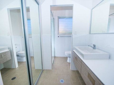 1 'Florida', 5 Lillian Street - 2 Min Walk To Beach, Shops & Restaurants - Surfers Paradise Gold Coast 1
