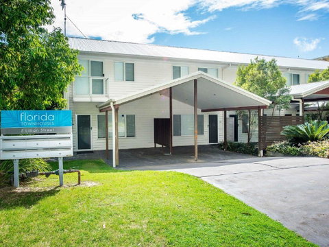 1 'Florida', 5 Lillian Street - 2 Min Walk To Beach, Shops & Restaurants - Surfers Paradise Gold Coast 0