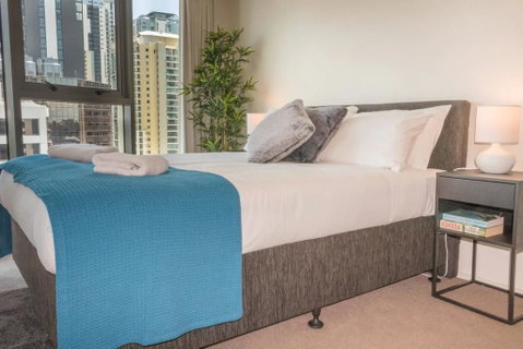 1 Bedroom Studio Apartment Near Eagle Street - Surfers Paradise Gold Coast 2
