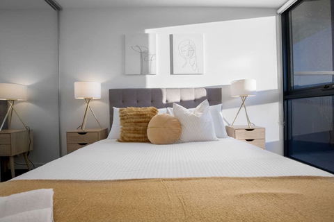 107, Light Filled Cozy Apt In The Heart Of St Kilda - Surfers Paradise Gold Coast 2