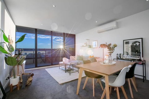 107, Light Filled Cozy Apt In The Heart Of St Kilda - Surfers Paradise Gold Coast 0
