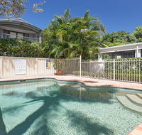 11 'Seashells' 21-23 Magnus Street - pool lift aircon - Surfers Paradise Gold Coast