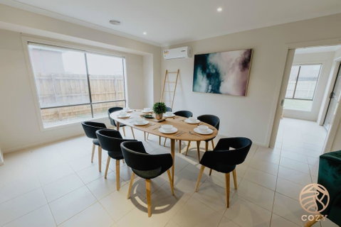 113, Balanchin Street Family Resort In Point Cook - Surfers Paradise Gold Coast 2