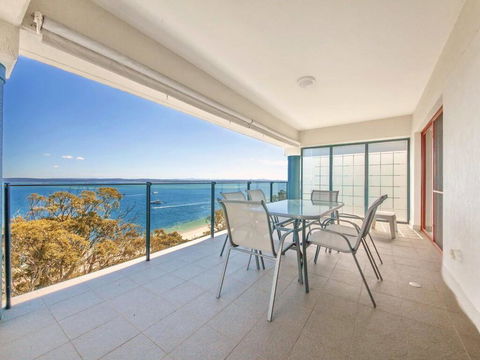 12 'Le Vogue', 16 Magnus St - Sensational Water Views, Lift, Pool & Tennis Court - Surfers Paradise Gold Coast 0