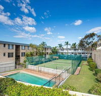 14 'THE DUNES' 38 MARINE DR - LARGE UNIT WITH POOL TENNIS COURT AND DIRECTLY ACROSS FROM FINGAL - Surfers Paradise Gold Coast