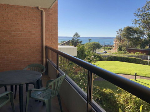 15 'The Commodore' 9-11 Donald Street - Great Unit Only A Short Walk To CBD - Surfers Paradise Gold Coast 2