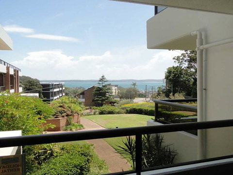 17 'The Commodore' 9-11 Donald Street - Pleasant Unit With Open Plan Living - Surfers Paradise Gold Coast 1