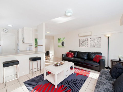 2 'Fleetwood', 63 Shoal Bay Road - Spectacular Views - Surfers Paradise Gold Coast 1
