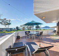 2 'Fleetwood' 63 Shoal Bay Road - spectacular views