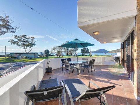 2 'Fleetwood', 63 Shoal Bay Road - Spectacular Views - Surfers Paradise Gold Coast 0