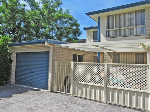2 'Mahi Mahi', 5 Achilles Street - 3 Bedroom Between Shoal Bay And Little Beach - Surfers Paradise Gold Coast 0
