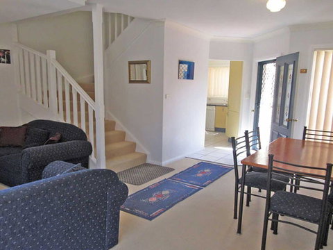 2 'Mahi Mahi', 5 Achilles Street - 3 Bedroom Between Shoal Bay And Little Beach - Surfers Paradise Gold Coast 2