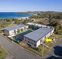 2 'The Dunes' 38 Marine Drive - pool tennis court and so close to the beach - Surfers Paradise Gold Coast