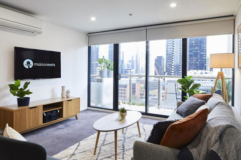 2 Bdrm 2 Bthrm Apt With Parking In Central CBD - Surfers Paradise Gold Coast 0