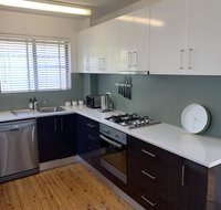 2 Bed Bar Beach Apartment - stroll to beach  cafes supermarket apartment 6 - Surfers Paradise Gold Coast