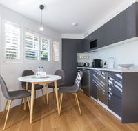 2 BEDROOM BRAND NEW APT // MOMENTS FROM RNSH - Surfers Paradise Gold Coast
