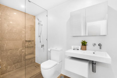 2-Bed Beach Apartment With Pool, Parking And Balcony - Surfers Paradise Gold Coast 2