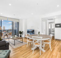 2-Bed Beach Apartment with Pool Parking and Balcony - Surfers Paradise Gold Coast