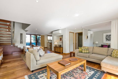 2/21-25 Fletcher Street - Casablanca At Bogarts - Surfers Paradise Gold Coast 0