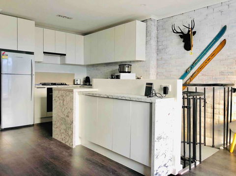 24 Lawlers 3 Bedroom - Surfers Paradise Gold Coast 1