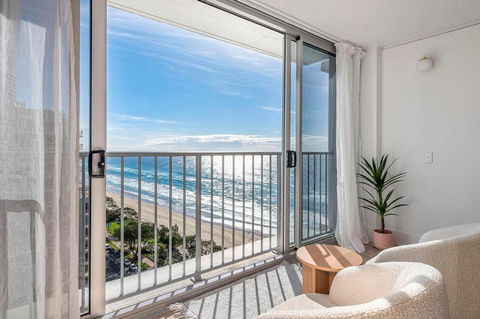 Boho Oceanview Apartment - Surfers Paradise Gold Coast 0