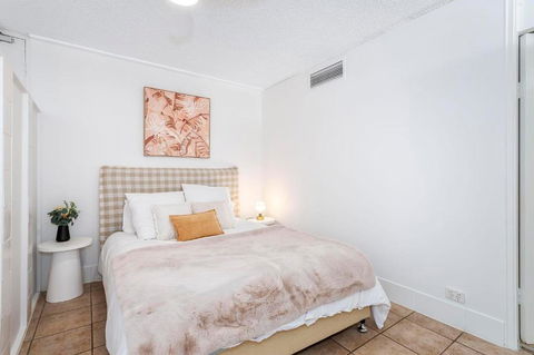 Boho Oceanview Apartment - Surfers Paradise Gold Coast 2