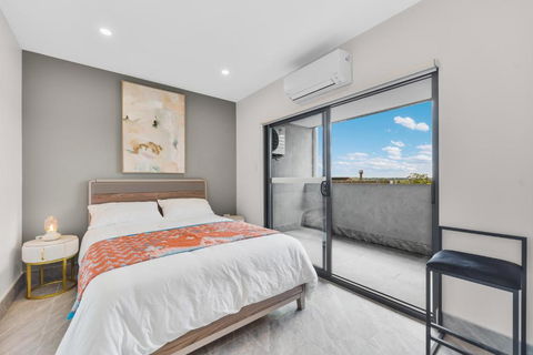 Brand New Furnished Studios - Surfers Paradise Gold Coast 0