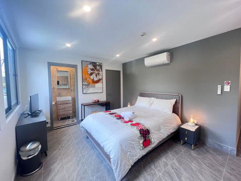 Brand New Furnished Studios - Surfers Paradise Gold Coast 1
