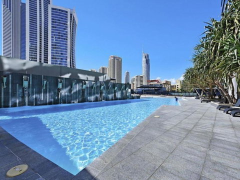 Circle On Cavill Luxe 2-Bed With Views & Pool - Surfers Paradise Gold Coast 0