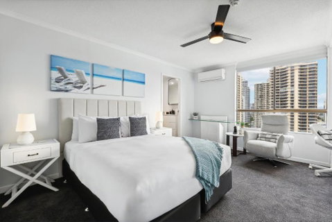 Cosy Studio Overlooking The Ocean With Pool, Gym - Surfers Paradise Gold Coast 0