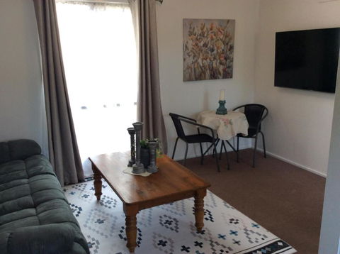 Cozy Home Style Accommodation - Surfers Paradise Gold Coast 3